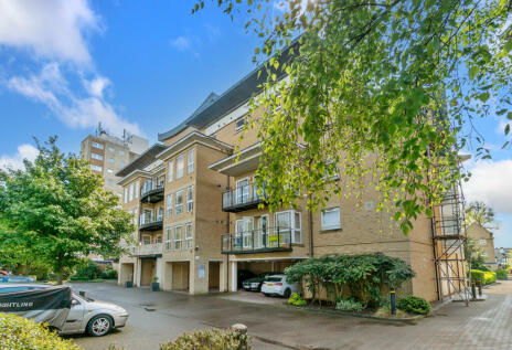 Bromley - 2 bedroom penthouse for sale