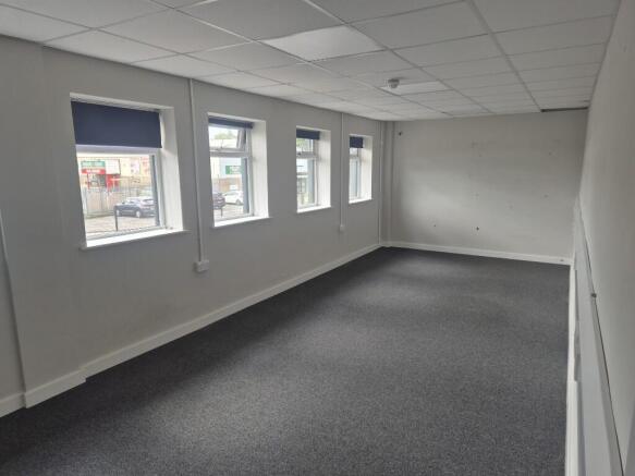 Office 275sqft