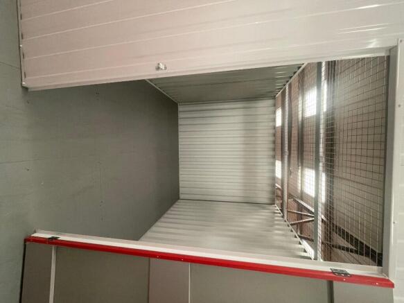 Front of 85sqft 