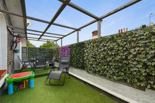 TEC - Flat 2, 119 Belsize Road - Roof Terrace3 (1)