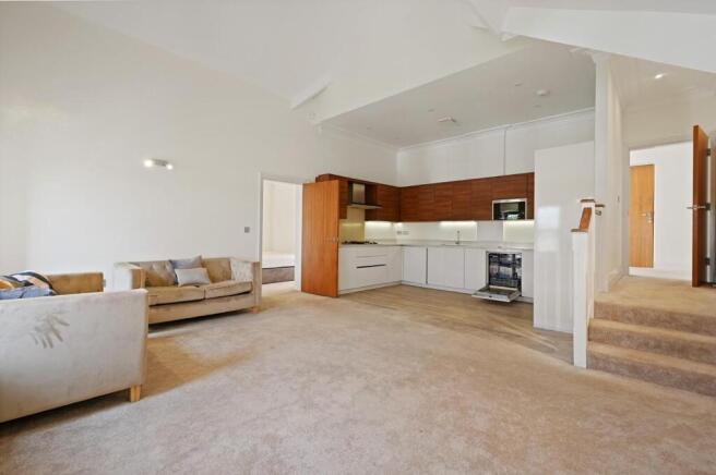 RCTEC- Flat 27, 2 Havana Drive- reecption 3 (1).jp