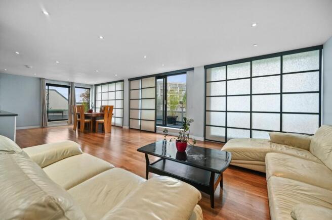 RCTEC- flat 14, 141-153 drummond street- reception