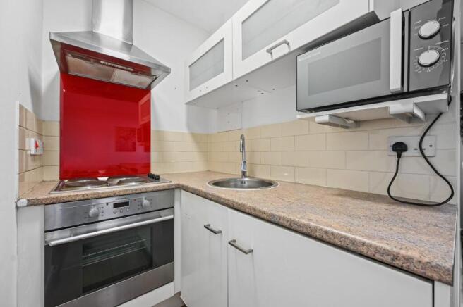 TEC - 504 Lyndhurst Court - Kitchen1 (1).jpg