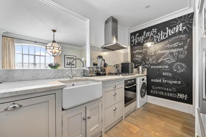 TEC - 19 Millers Wharf - Kitchen3 (1).jpg