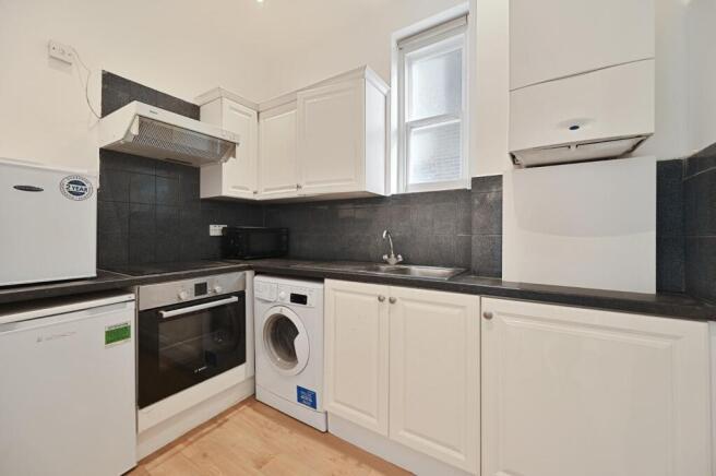 RCTEC- Flat 3, 39 York street- kitchen 1 (1).jpg