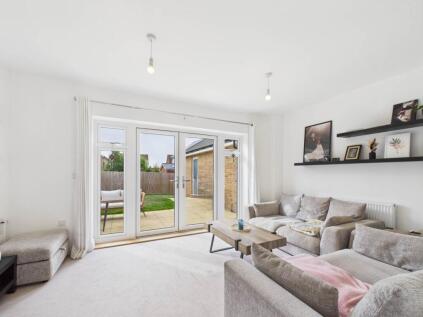 Halifax Green, Haddenham