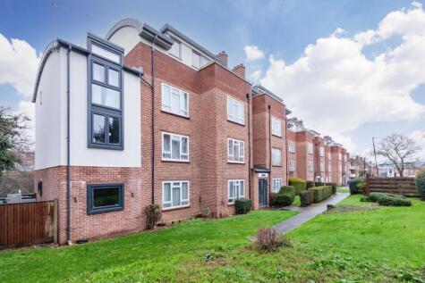 Courtlands, Maidenhead, SL6