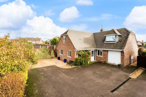 NN14 Queen Eleanor Road, Geddington