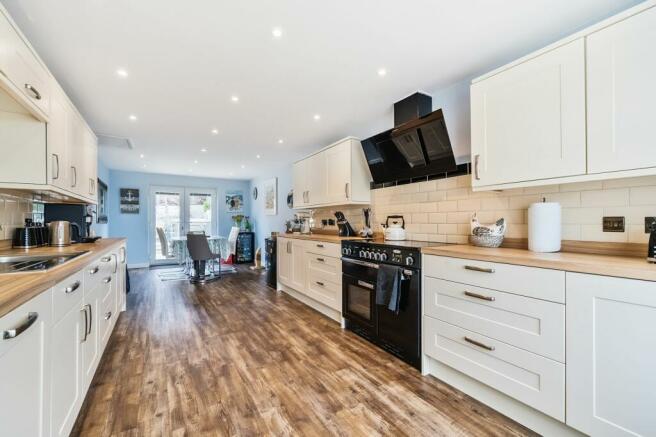 Kitchen/Breakfast Room