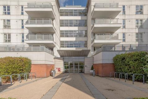 Watkin Road, Leicester, Leicestershire, LE2