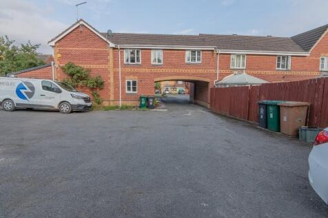 Middle Close, Swadlincote, DE11