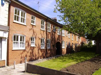 Avongrove Court, Off Staplegrove Road