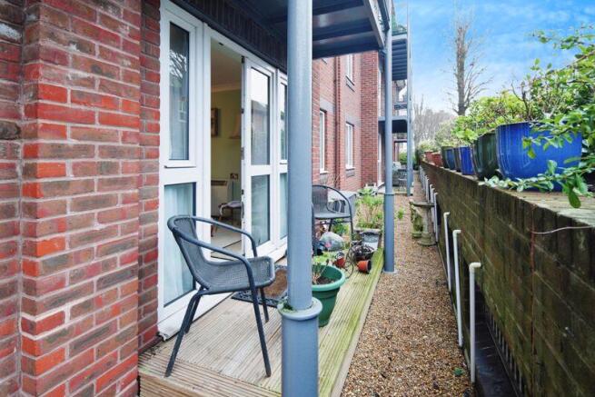 GENERAL VIEW OF PATIO AREA