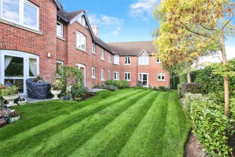 Mills Court, Mere Green