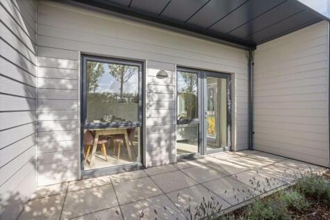 bed  The Beacons, Chelmsford