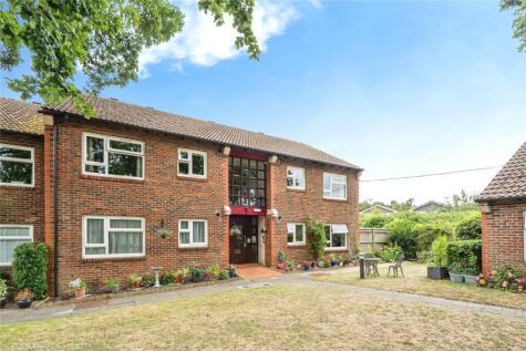 Halleys Court, Goldsworth Park