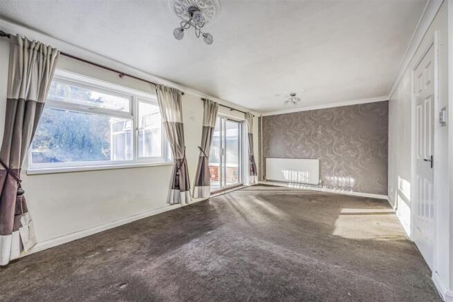 37 Springwood Avenue, Waterlooville-PorticoMarketi