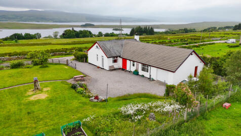 7 West Shinness, Lairg, IV27 4DW