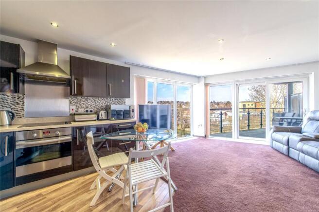 Lounge/Kitchen