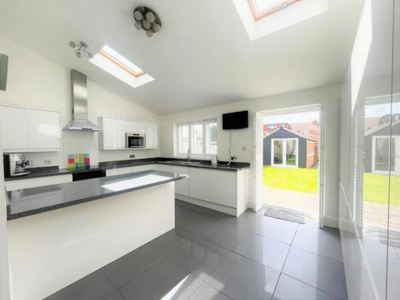 Breakfast kitchen.jpg