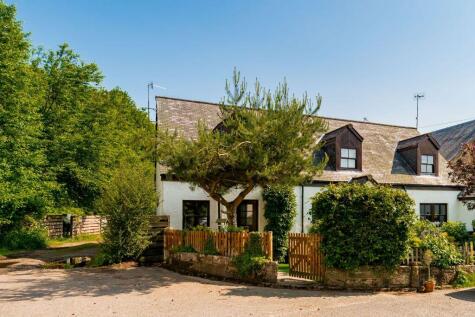 3 Allan Ramsay Square, Carlops, EH26 9NF