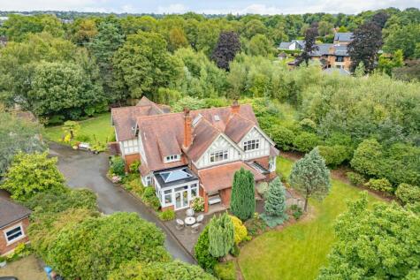 Chatsworth Road, Worsley: A unique 4,000 sq. ft. home nestled on half an acre on one of Worsley's iconic roads