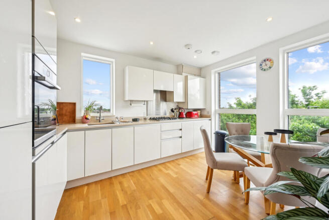 Kitchen | Dining