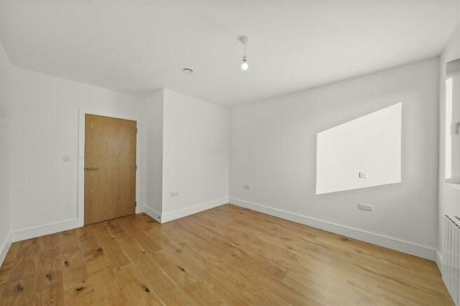Flat 15, 369 Staines Road,  - 3p5FObFjC7Ci0r8yBGX7