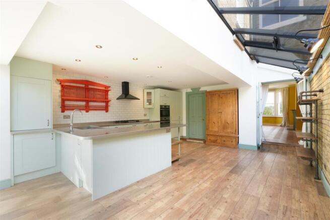 Whitehall Park Road - DKCIbtHBSnpA9VCT47ra.jpg