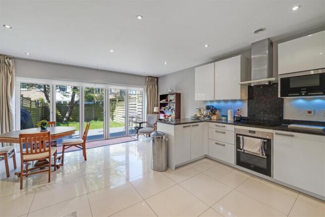 01-a5ad82631-AP-MB Chiswick-5 India Way-1.jpg