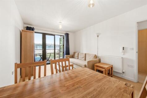 Lawrence Court, Acton, W3