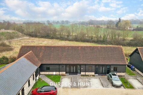 Dennises Lane, South Ockendon, RM15