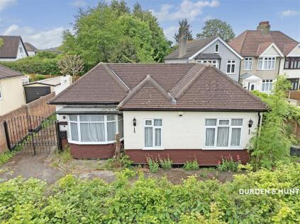 Walden Way, Hornchurch, RM11