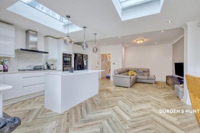 Lyndhurst Drive