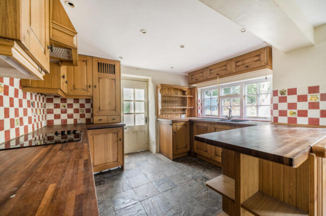 1347054-5-68b6d49...