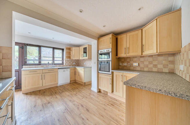 1381553-8-691746e...