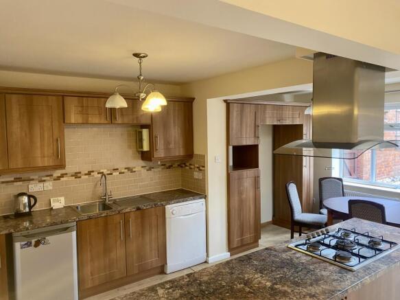 0F5512CE-1E93-4D09-9