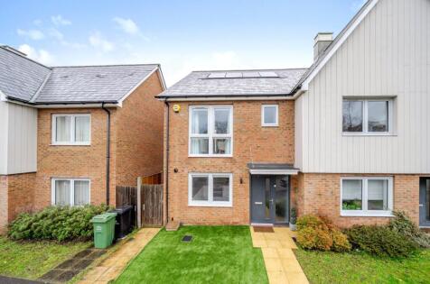 Castleridge Drive, St Clements Lakes, Greenhithe, Kent, DA9