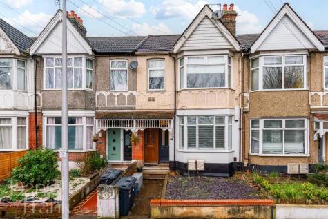 Crescent Road, South Woodford