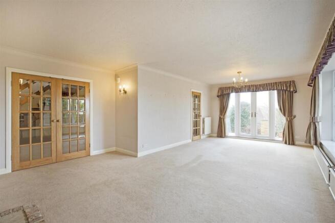 SITTING ROOM