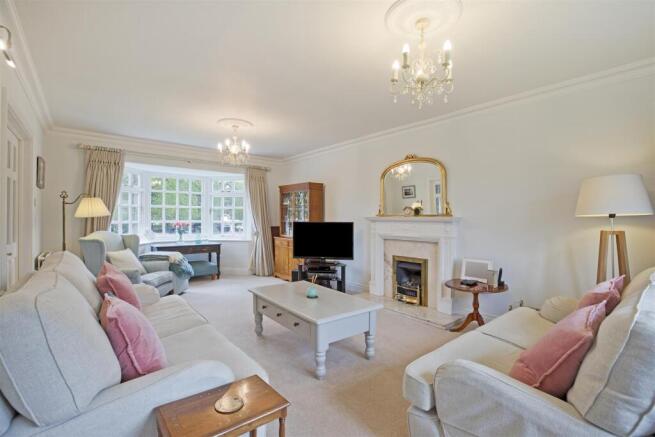 SITTING ROOM