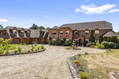 Fryern Road, Pulborough, RH20