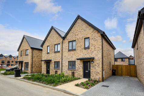 Charles Square, Yapton, BN18