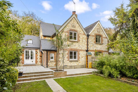 Hill Barn Lane, Worthing, BN14