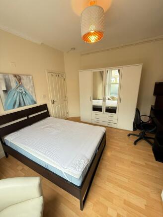 Room 1 (2)