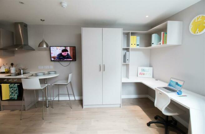 TYNE BRIDGE PREMIUM STUDIO STORAGE AND DESK SPACE.