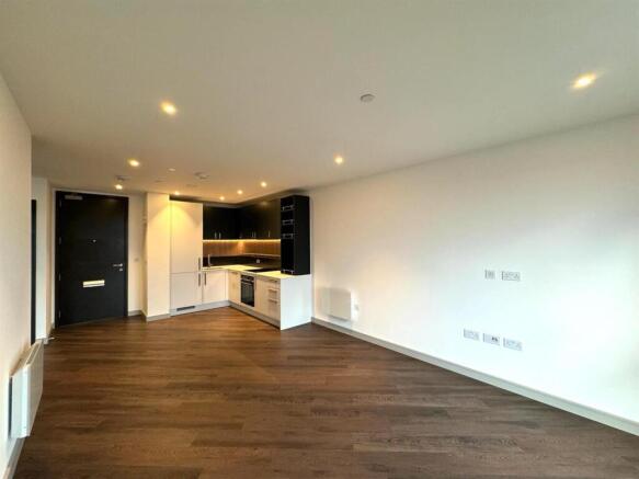 Living room pic 1.jpeg