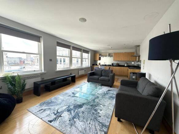 Living room pic 1.jpeg