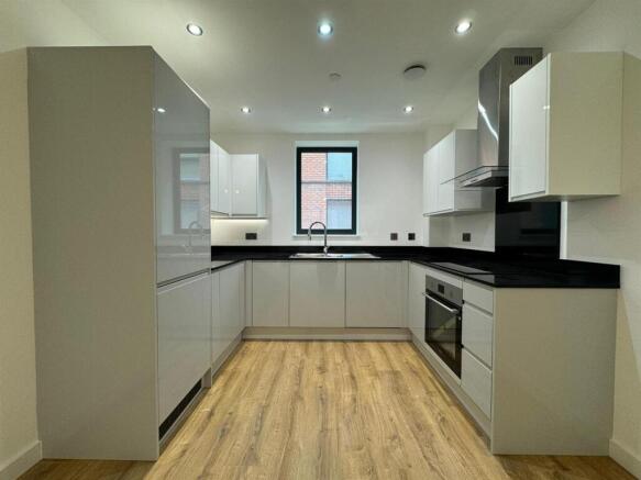 Kitchen pic 2.jpeg