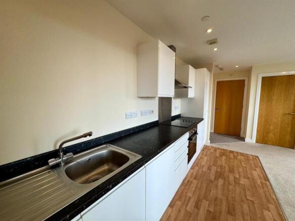 Kitchen pic 1.jpeg